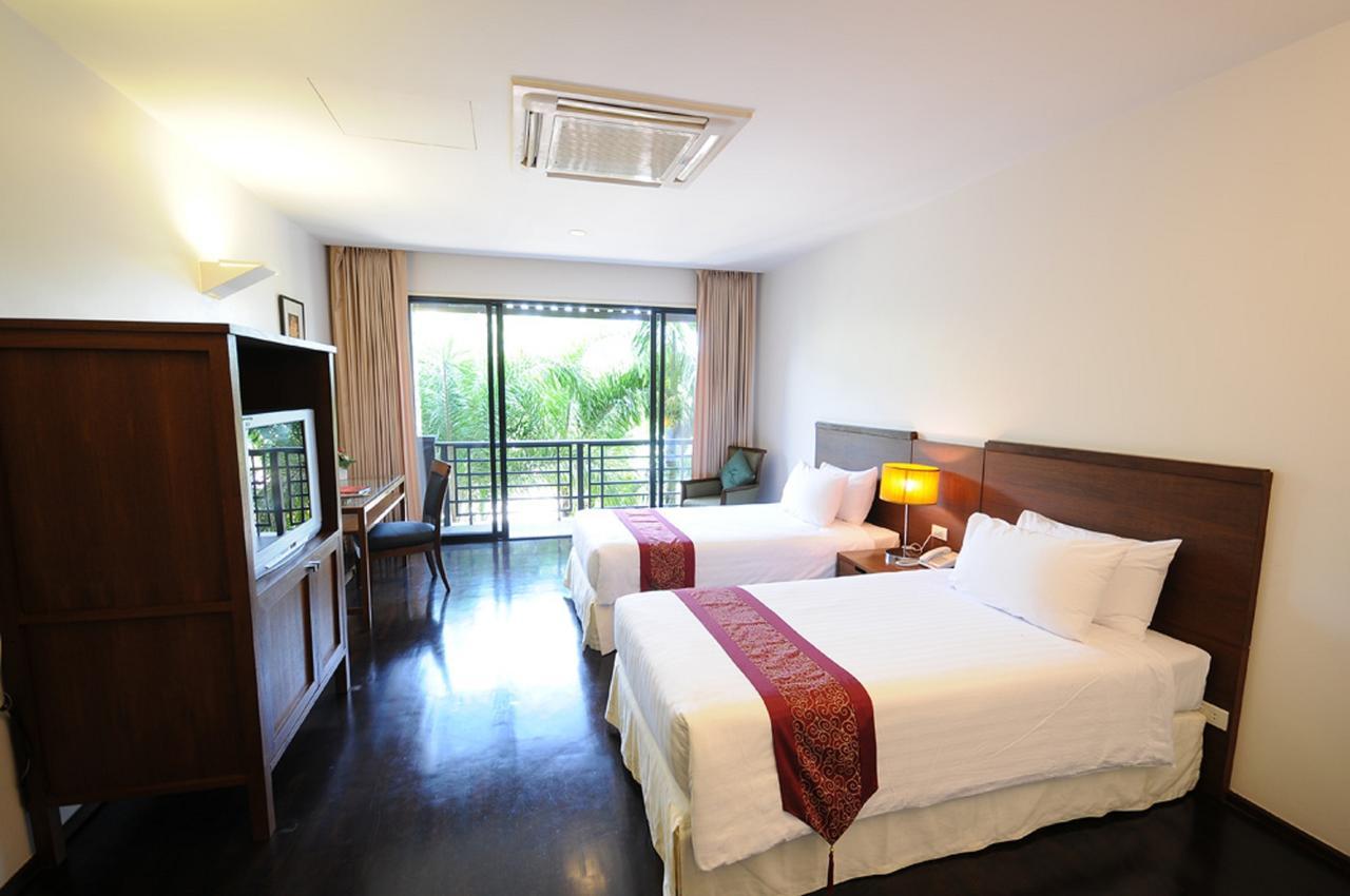Affittacamere Suwan Golf & Country Club Nakhon Chai Si Esterno foto
