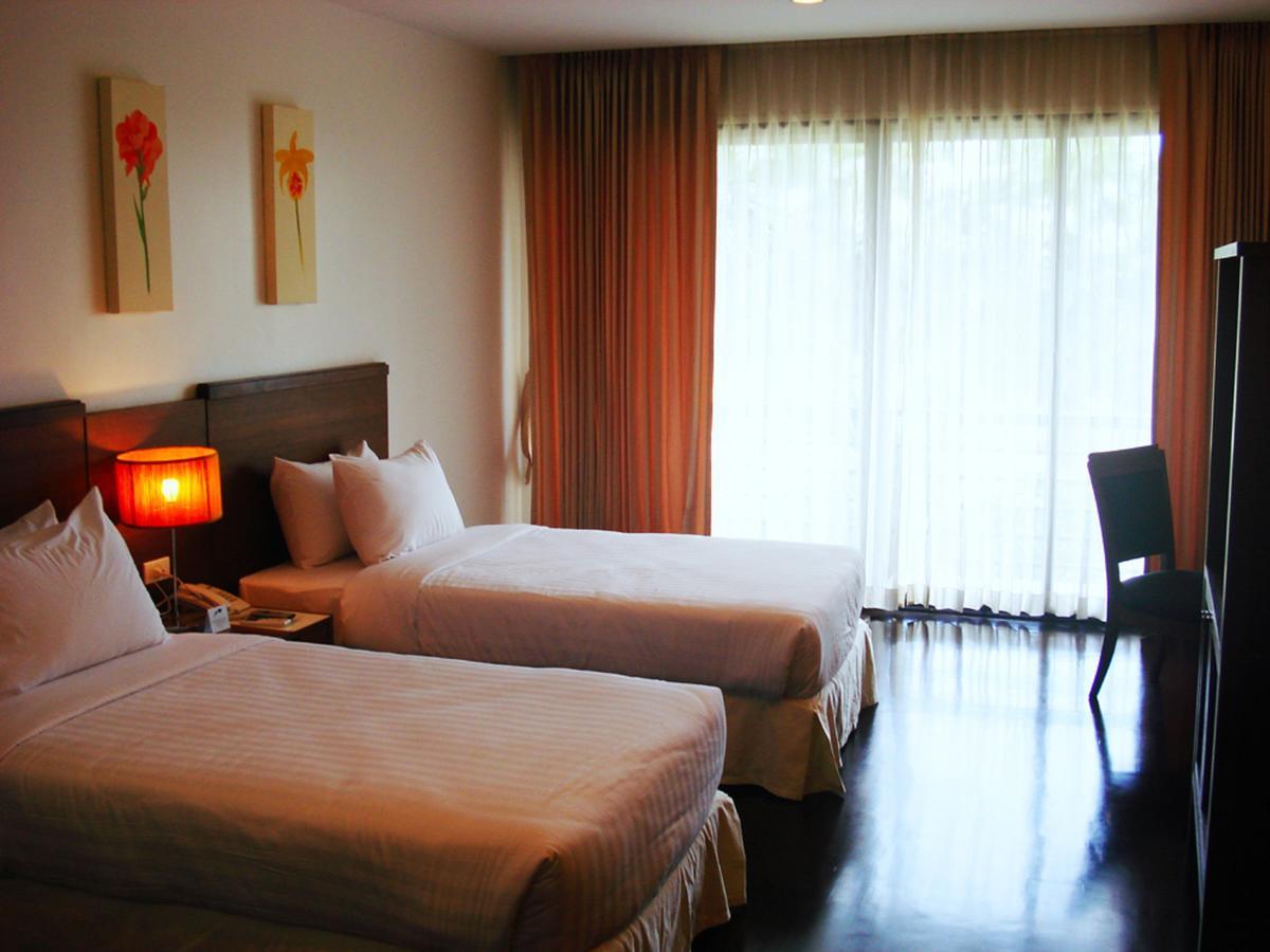 Affittacamere Suwan Golf & Country Club Nakhon Chai Si Esterno foto
