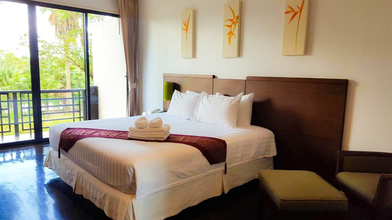 Affittacamere Suwan Golf & Country Club Nakhon Chai Si Esterno foto